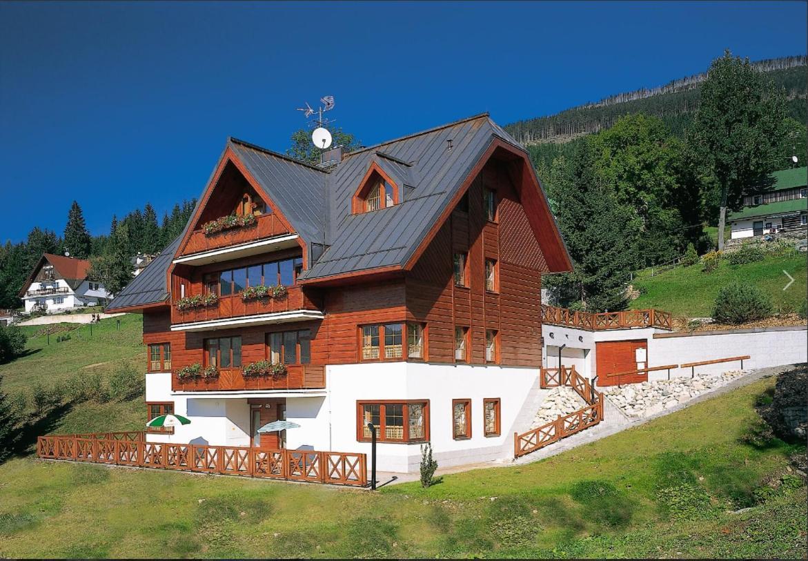 Triluzkovy Pokoj Pension Kubu Špindlerŭv Mlýn Exterior foto